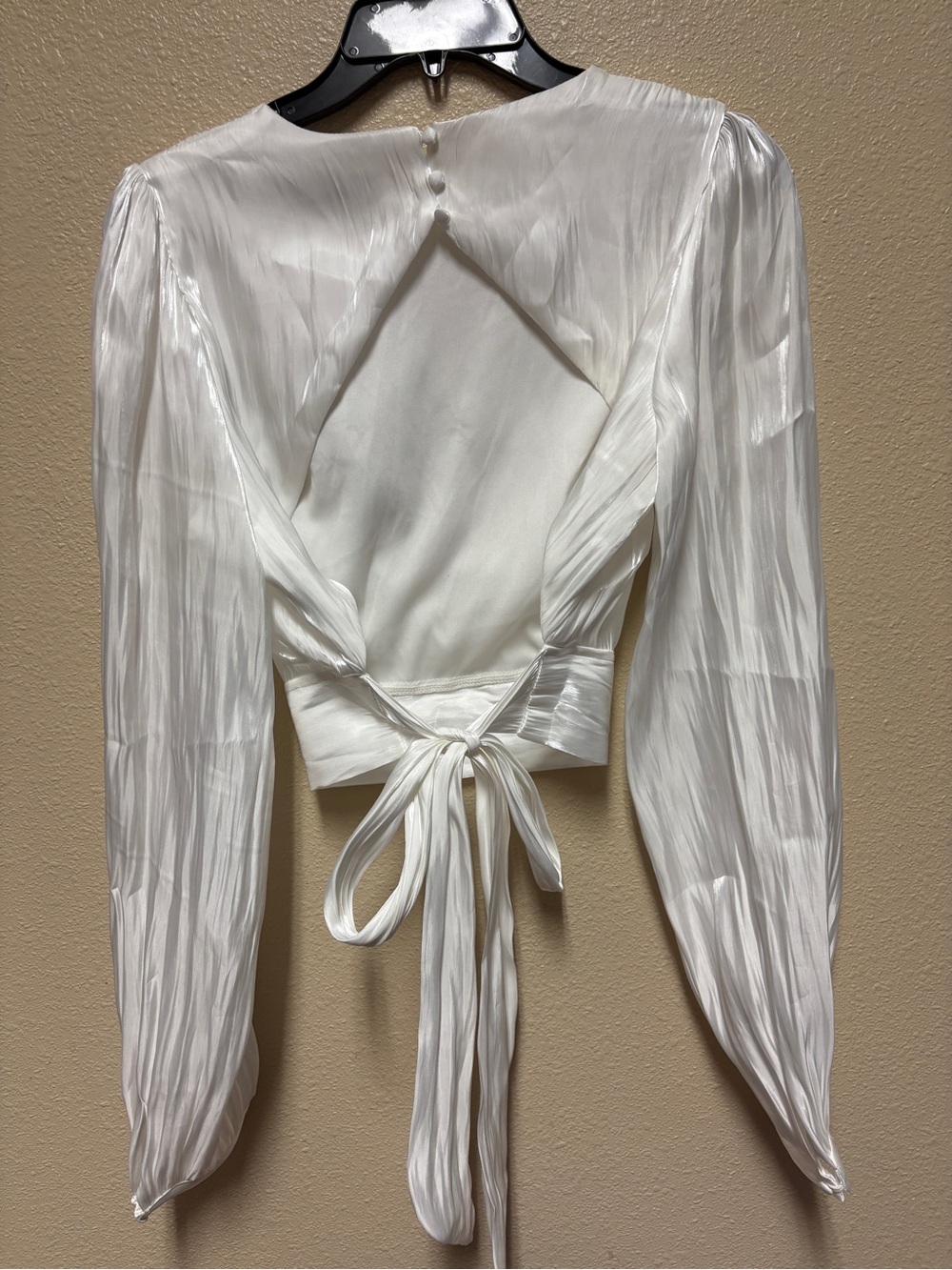 HYFVE White Satin Pleated Tie-Back Blouse - Picture 4 of 8
